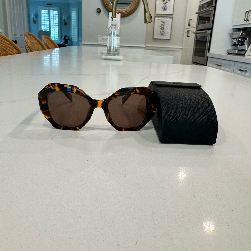 Authentic Prada polarized Sunglasses